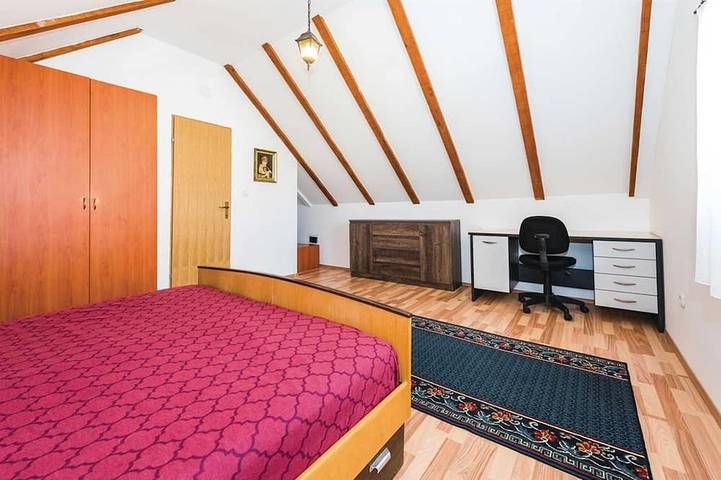 Neues Authentisches Steinhaus im Nationalpark Krka in Dalmatinisches Zagora