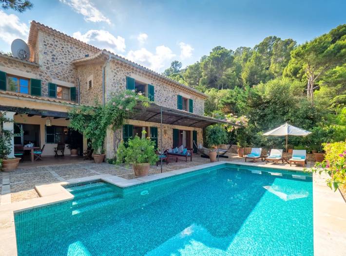 Finca für 8 Personen, mit Garten und Balkon in Deià