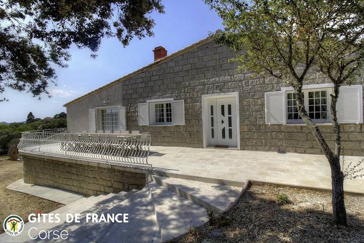 Gîte für 12 Personen, mit Pool und Terrasse sowie Garten auf Korsika - 4