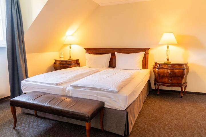 Hotel für 2 Personen, mit Pool und Sauna sowie Garten in Freiburg - 4