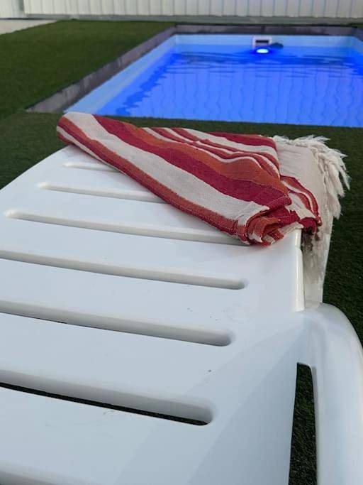 Casa rural para 6 personas, con piscina y terraza en Los Palacios y Villafranca - 4