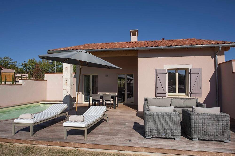 Villa Corduriès - climatisation & Piscine chauffée dans le Domaine du Château – Iii in Castelnau-de-Montmiral, Région d'Albi