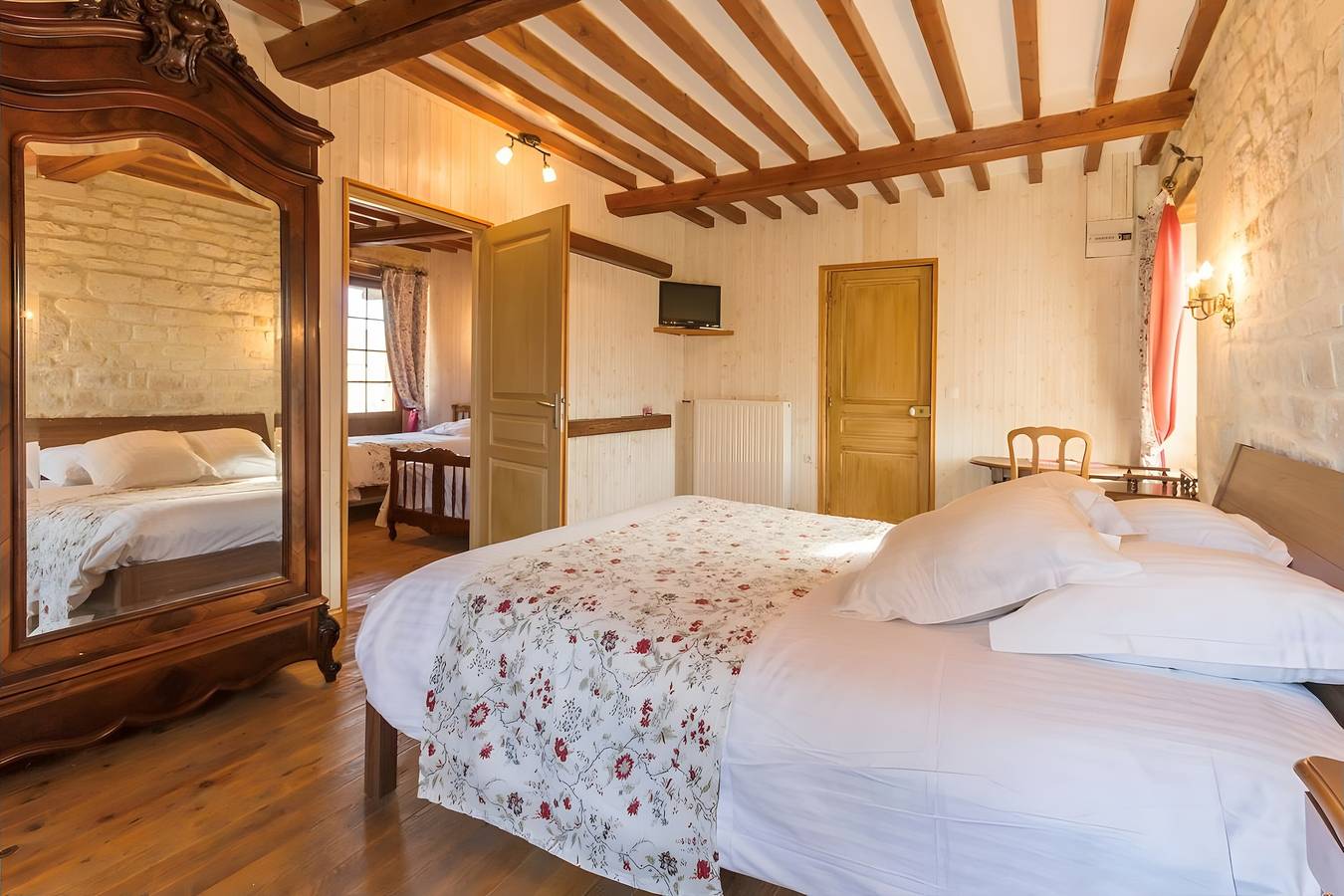 Chambre d’hôtes « Chambre Galopin » avec jardin commun et Wi-Fi in Coulombs, Moulins en Bessin