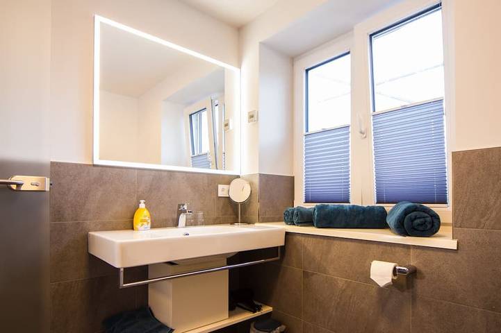 Ferienwohnung für 4 Personen, mit Balkon und Garten in Münnerstadt - 2