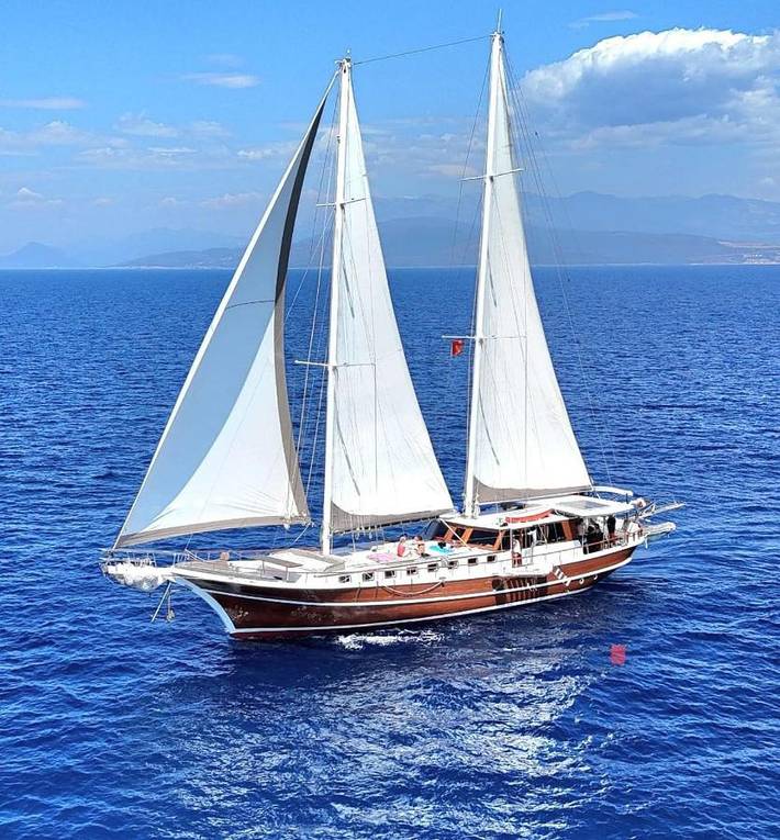 Boot für 10 Personen, mit Terrasse und Ausblick in Montenegro