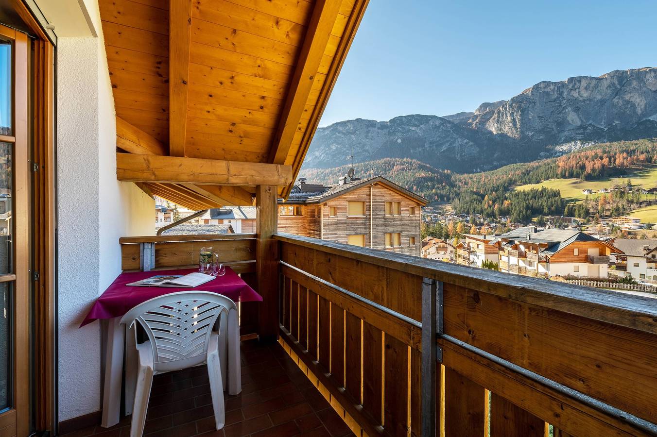 Ganze Wohnung, Ferienwohnung '5' mit Bergblick, Gemeinschaftsgarten und Wi-Fi in Abtei, Dolomiti Superski