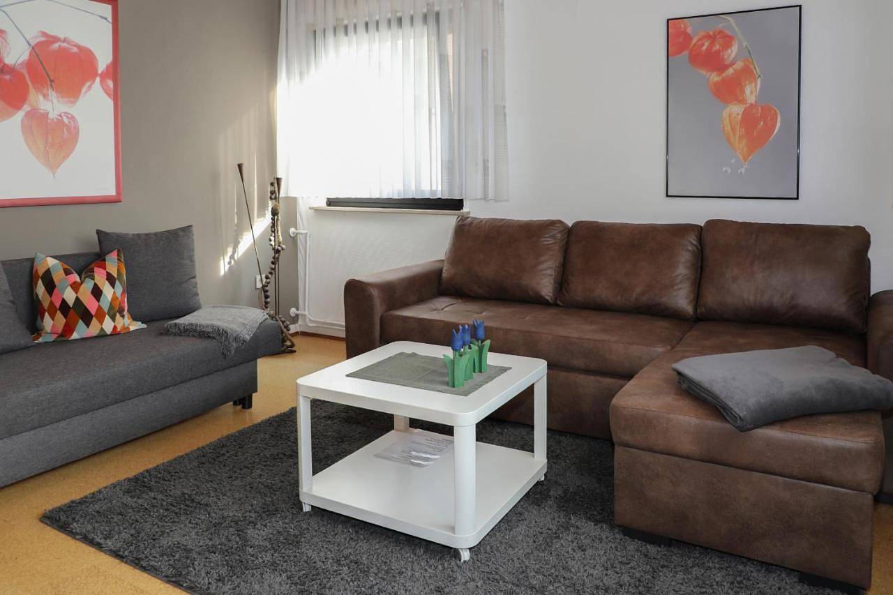 Ganze Wohnung, One-Bedroom Apartment in Büren, Nordrhein-Westfalen