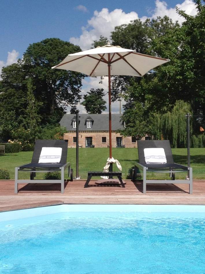 Hôtel pour 2 personnes, avec vue ainsi que piscine et jardin à Belmesnil