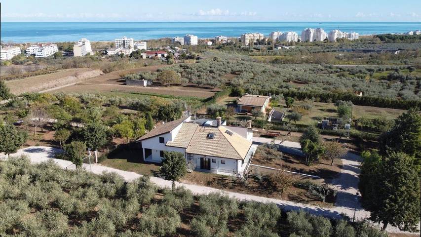 Location de vacances pour 2 personnes, avec jardin et vue à San Salvo Marina - 2