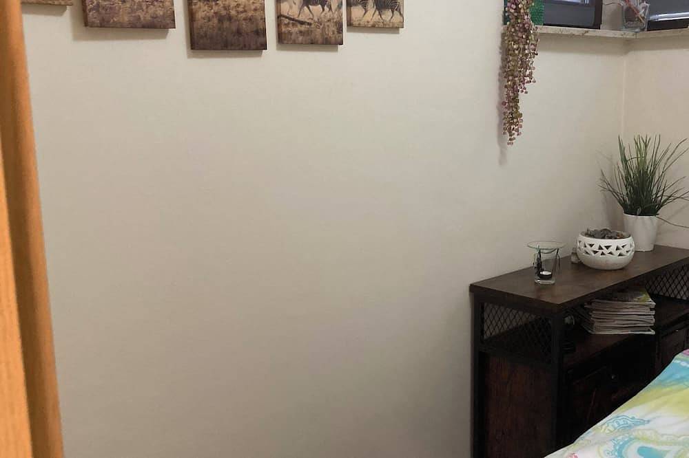 Ganze Wohnung, Moderne Fewo in Haundorf mit Terrasse und Balkon ebenerdig . Hunde willkommen in Haundorf, Fränkisches Seenland