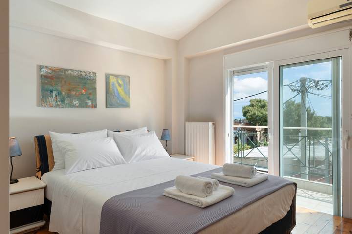Habitación para 2 personas, con balcón y jardín en Grecia