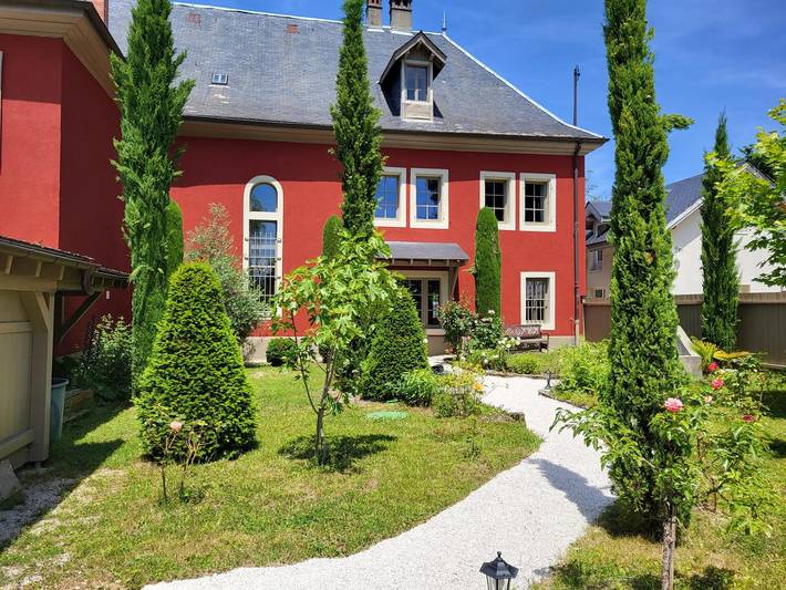 Gîte pour 10 personnes, avec Terrasse et Jardin à Chambéry