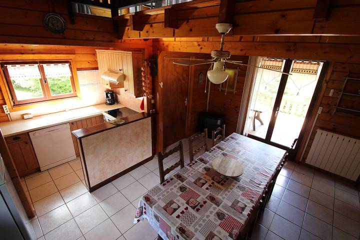 Chalet pour 8 personnes, avec jardin et vue sur le lac dans le Jura - 4