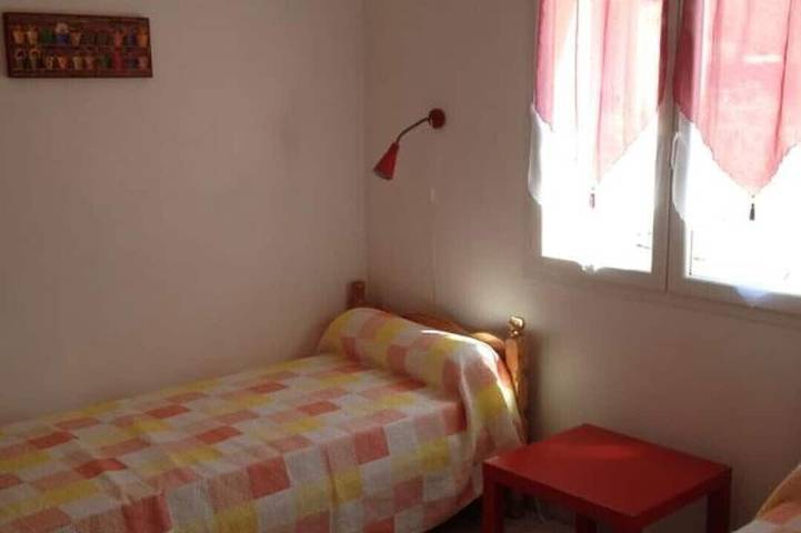 Location de vacances pour 4 personnes, avec piscine ainsi que terrasse et jardin à Saint-Alban-Auriolles - 3