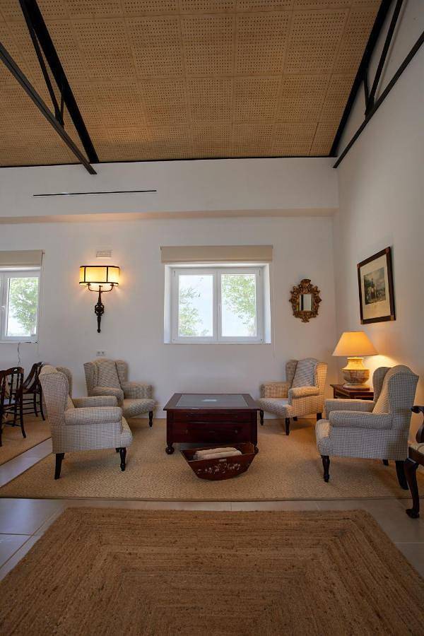 Chalet para 18 personas, con jardín además de piscina y jacuzzi en Sierra de Cádiz - 3