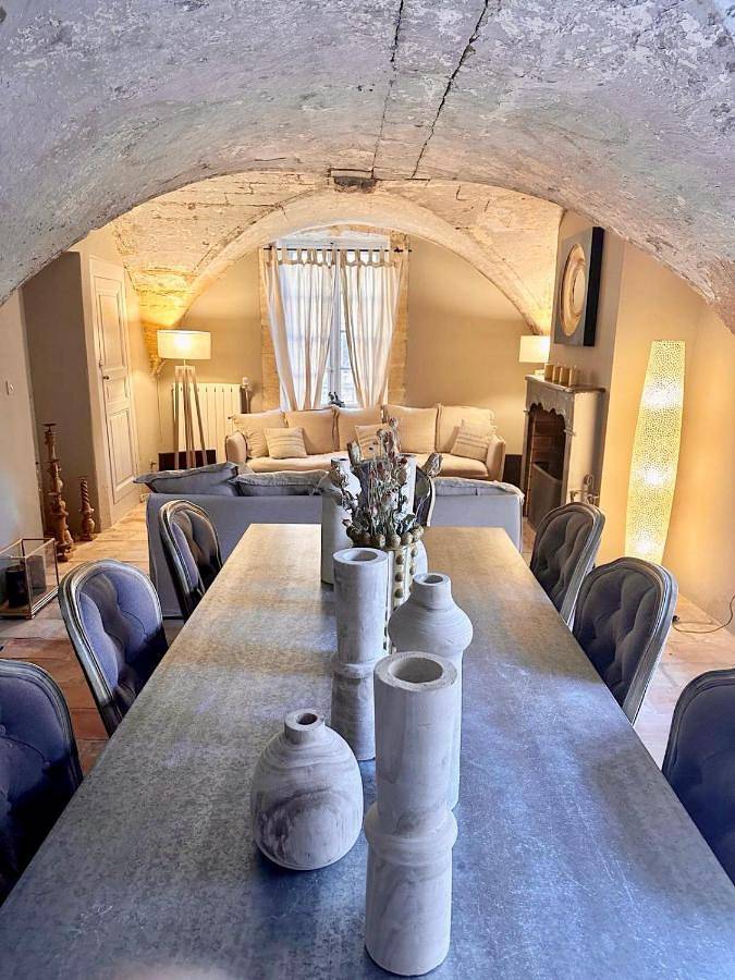 Location de vacances pour 14 personnes, avec piscine ainsi que jardin et terrasse à Vers-Pont-du-Gard - 4