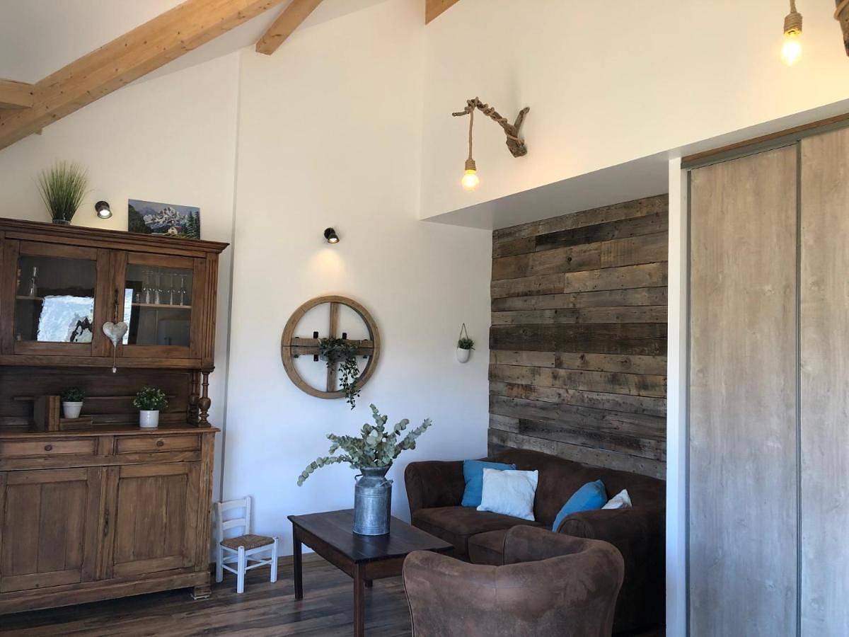 Appartement entier, Two-Bedroom Apartment in Embrun, Parc national des Écrins