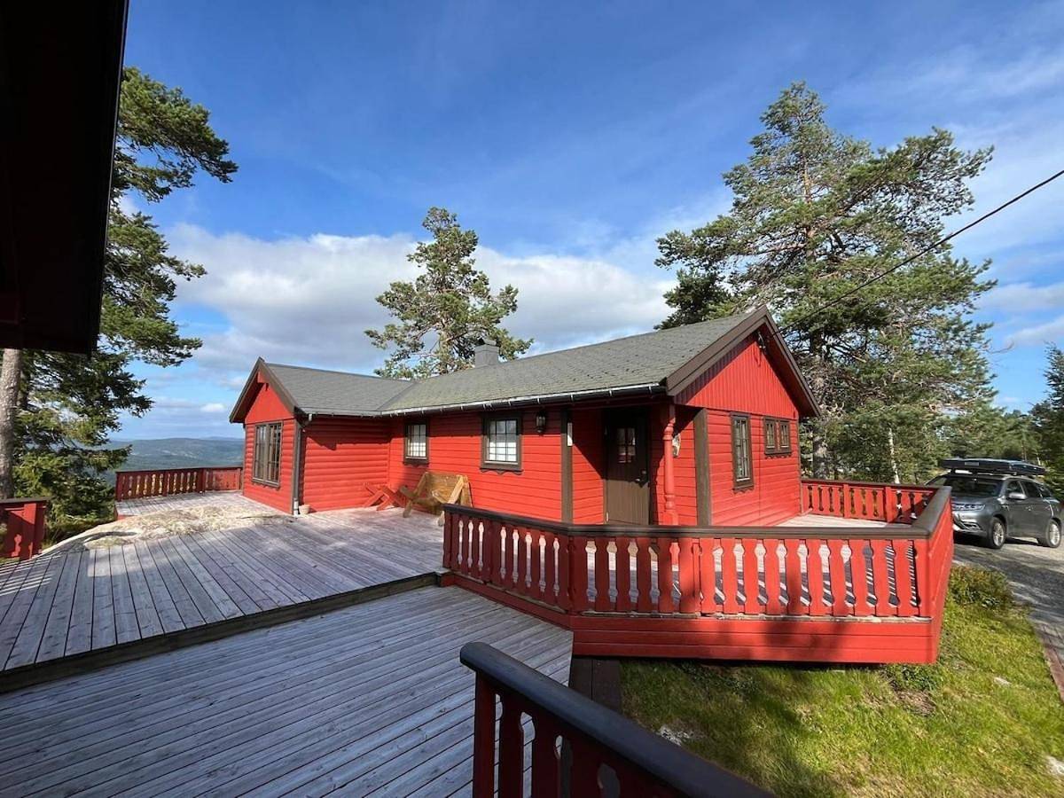 Ruime all-Season toplocatie met magisch uitzicht in Evje og Hornnes