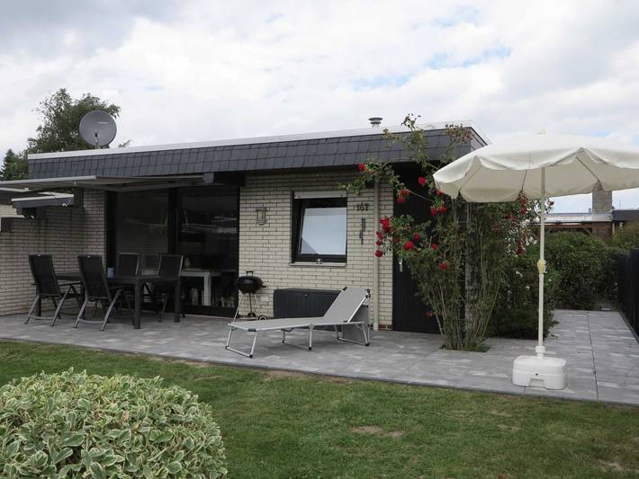 Ferienwohnung für 4 Personen, mit Terrasse und Garten sowie Sauna und Ausblick am Jadebusen - 2