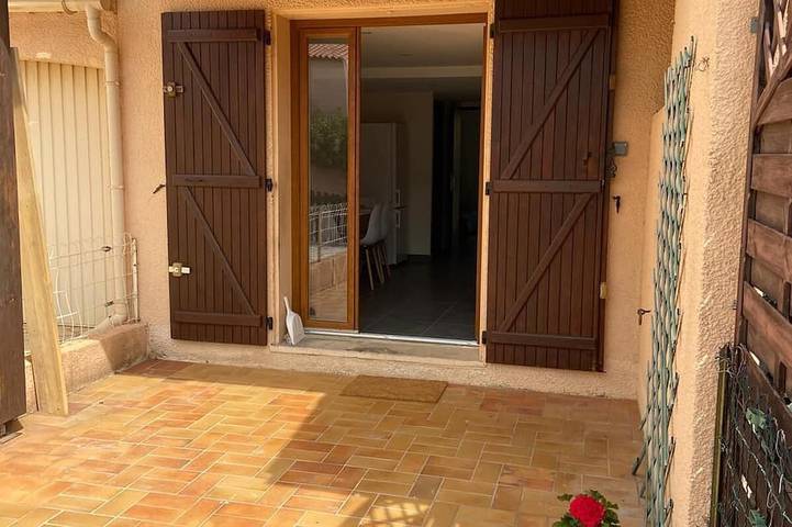 House 10 minutes walk from the beach in Saint-Cyprien-Plage, Saint-Cyprien