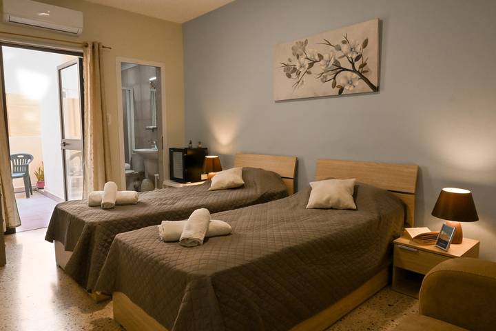 Hôtel pour 2 personnes, avec terrasse et vue sur l’océan dans St. Paul's Bay