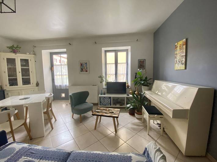 Apartamento entero, Encantador T2 Larressore - Estacionamiento Privado - Wifi Incluido in Larressore, Region de Bayona