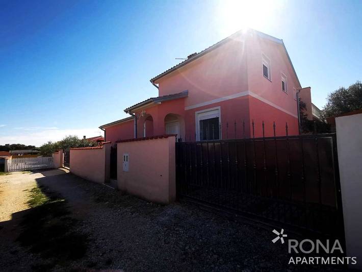 Villa pour 6 personnes, avec balcon/terrasse à Barbariga - 2