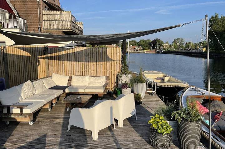 Ferienhaus für 4 Personen, mit Pool und Terrasse sowie Garten