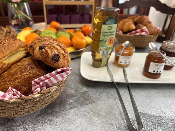 Location de vacances pour 8 personnes, avec vue et jardin à Villemoustaussou - 2