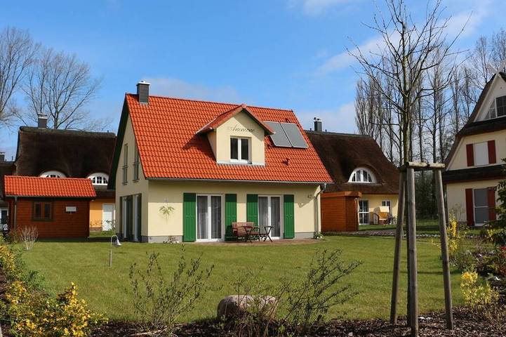 Ferienhaus für 6 Personen, mit Garten in Glowe