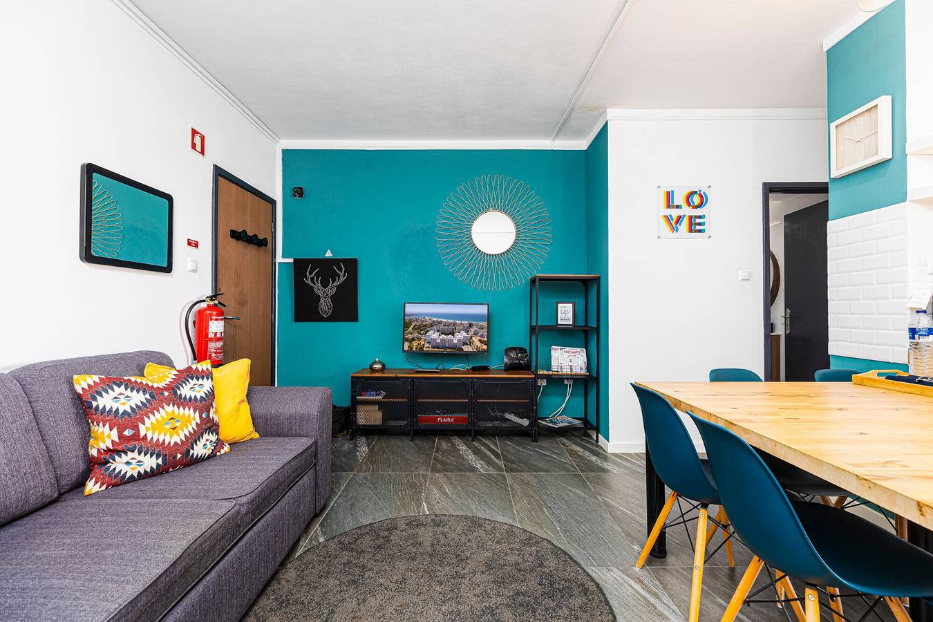Ganze Wohnung, Apartment 'Rochanat - By Staywise' mit Balkon, Wlan und Klimaanlage in Praia da Rocha, Portimão