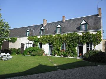 Chambre d’hôte pour 5 personnes, avec piscine et jardin dans Tauxigny-Saint-Bauld