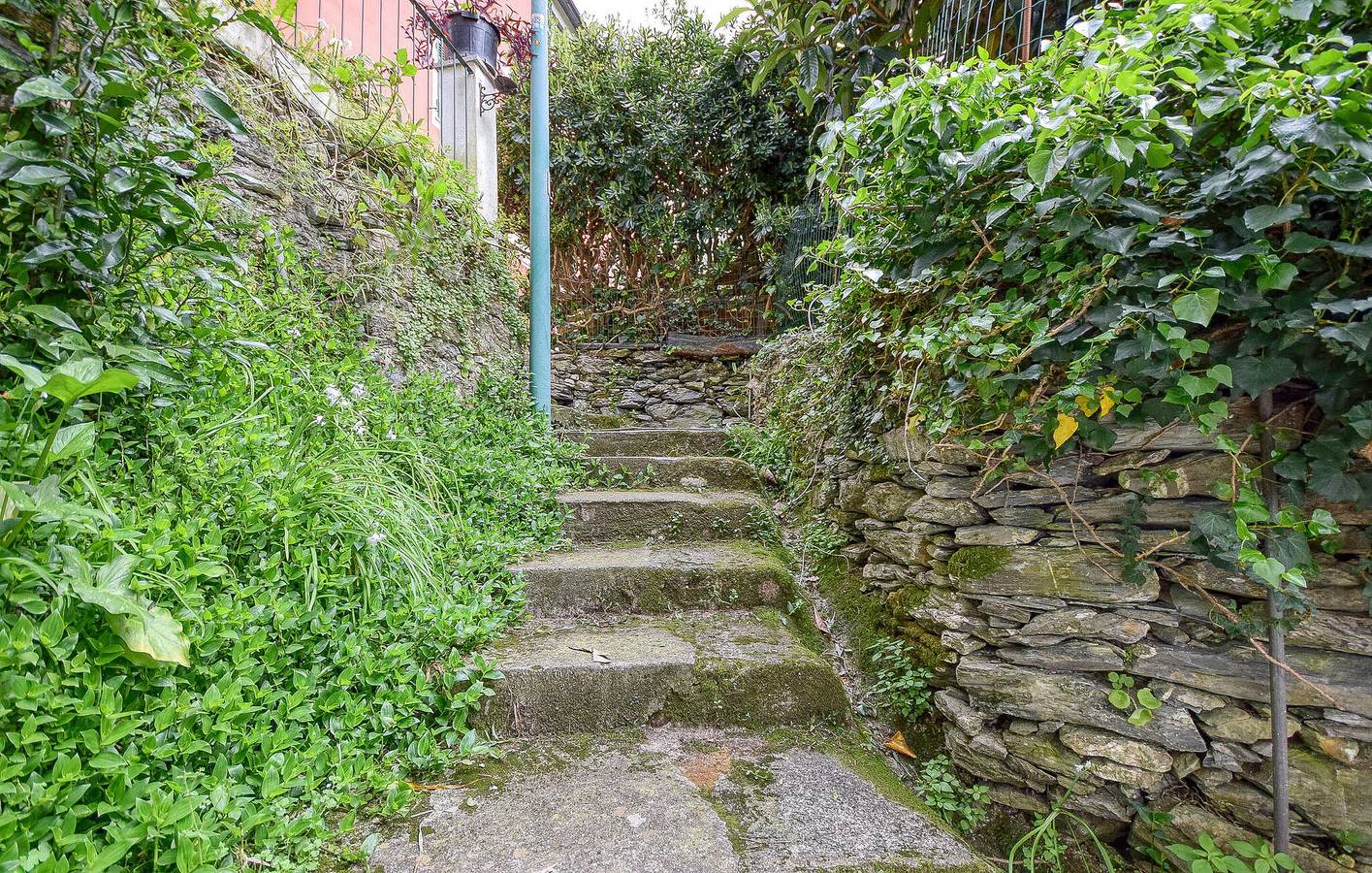 Gemütliche Wohnung mit Parkplatz, TV und WiFi in der Nähe von Spiaggia di Sori in Lago (Sori), Sori