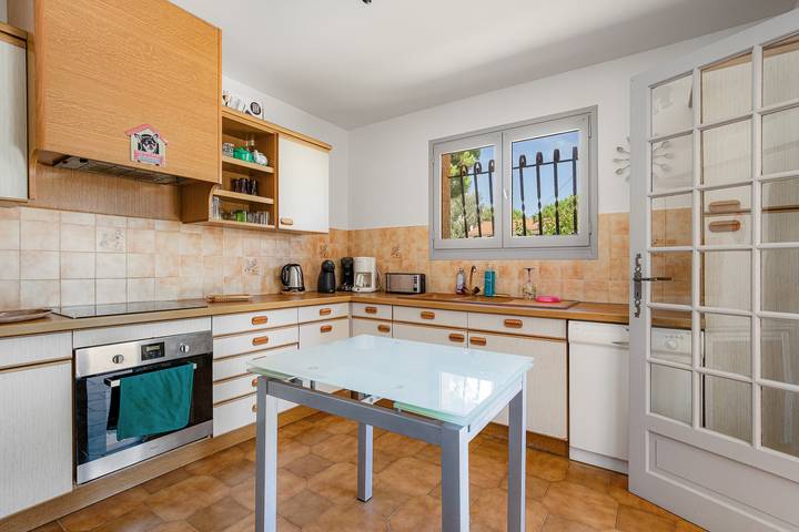 Location de vacances pour 8 personnes, avec jardin ainsi que terrasse et piscine au Grau-d'Agde - 3