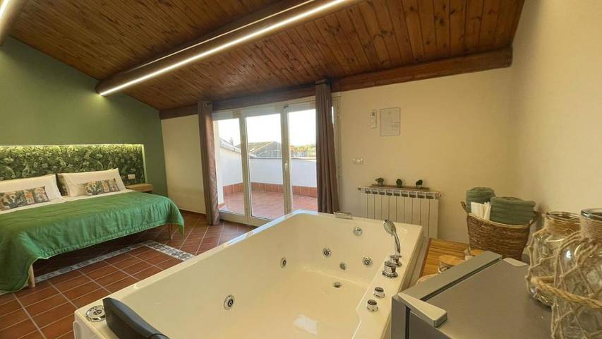 Chambre d’hôte pour 3 personnes, avec terrasse et jacuzzi à Aci Castello - 3