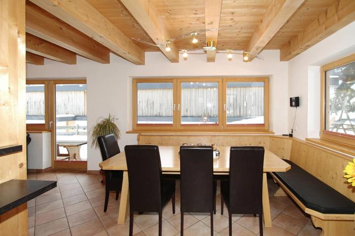 Ferienhaus für 12 Personen, mit Sauna und Balkon sowie Garten in Krimml - 4