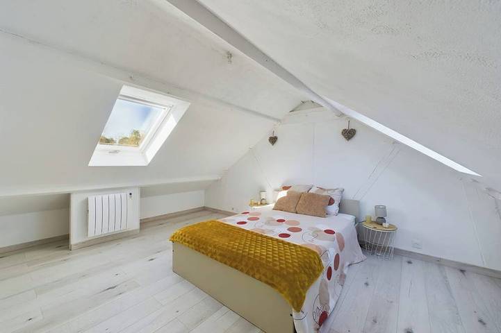 Villa spacieuse - Fünf Schlafzimmer Villa, Schläft 12 in Thoury-Férottes, Seine-et-Marne