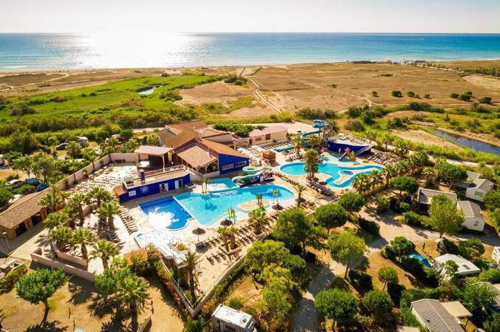 Camping pour 6 personnes, avec piscine ainsi que jardin et sauna