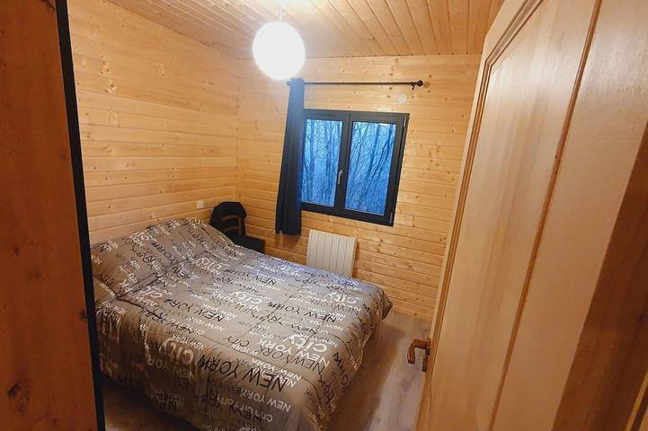 Gîte pour 6 personnes, avec jardin et terrasse à La Tour-d'Auvergne - 2