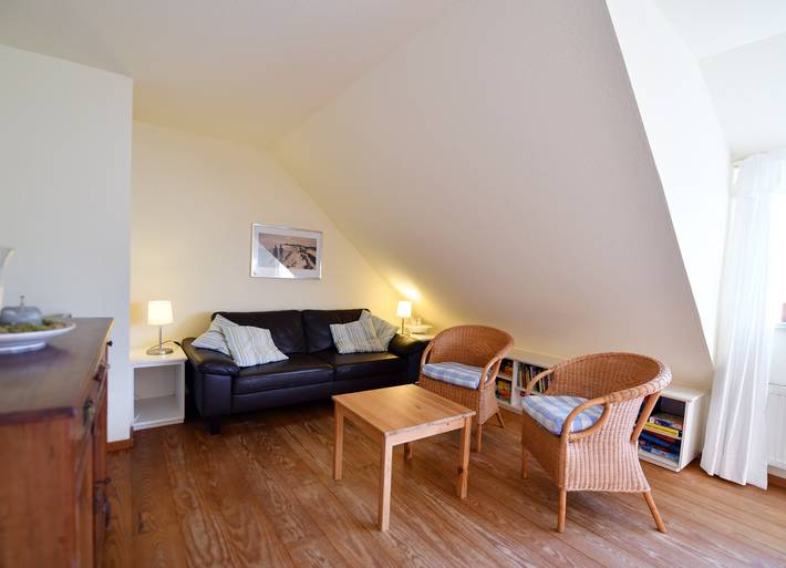 Ferienwohnung für 5 Personen, mit Terrasse und Garten in Oldsum - 2