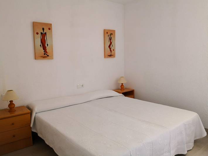 Chalet para 10 personas, con jardín y piscina en Cataluña - 4