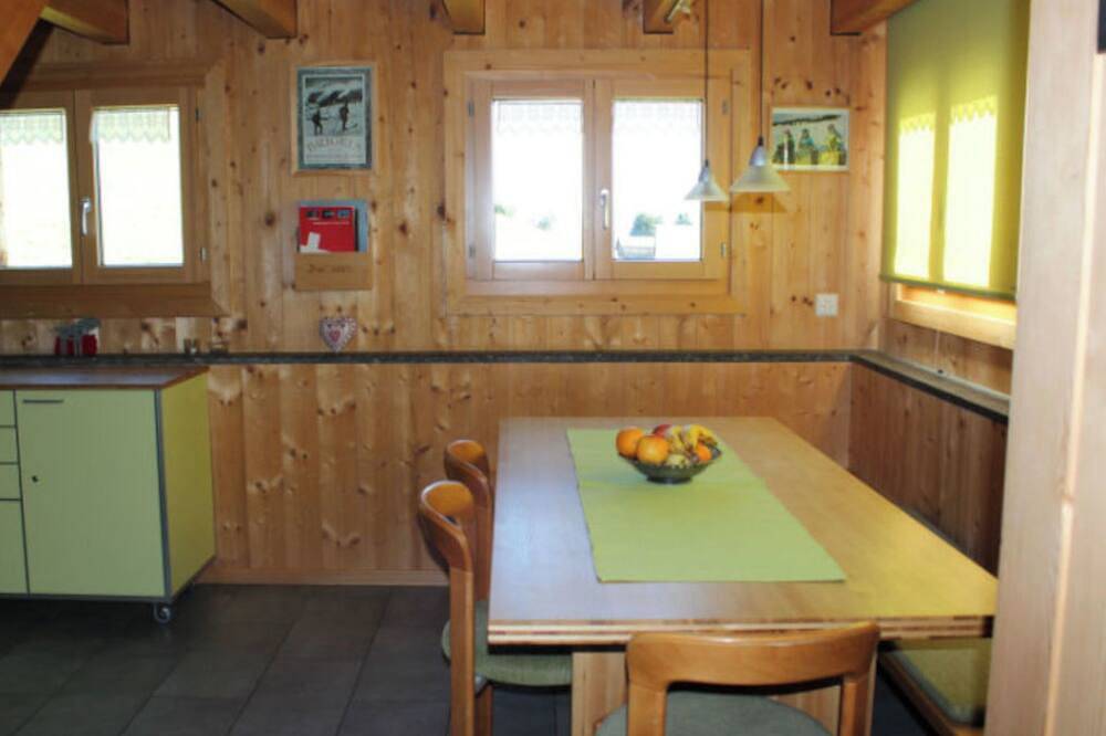 Ganze Wohnung, Maiensäss La Casa Cathomen, Brigels, (Breil/Brigels), 65004B in Brigels, Alpenarena