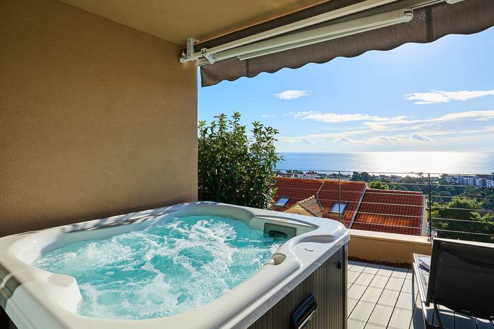 Ferienwohnung für 6 Personen, mit Whirlpool und Terrasse - 1