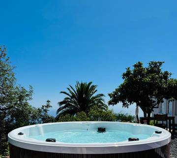 Vacation Rental for 6 Guests in Puntagorda, La Palma North, Picture 2