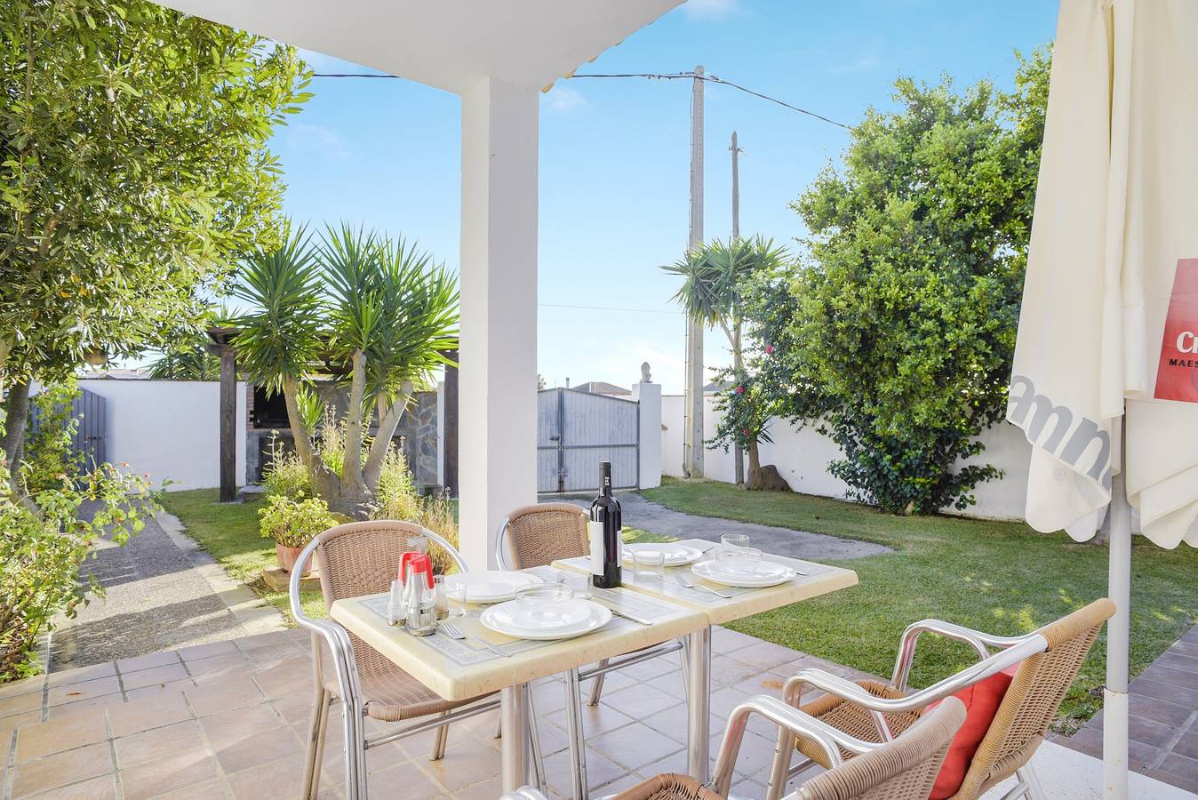 Beautiful Family Chalet Villanueva with Private Pool, Garden, Terrace & Wi-Fi in Conil de la Frontera, Costa de la Luz