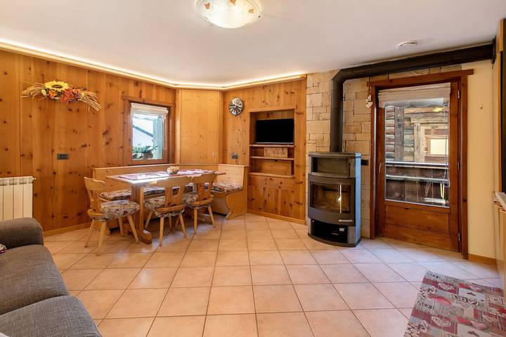 Baita per 4 persone, con Balcone in Valtellina