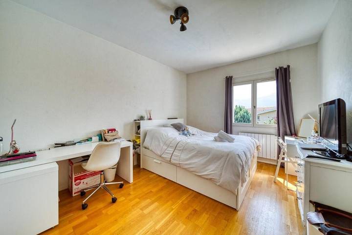 Location de vacances pour 10 personnes, avec jardin ainsi que piscine et vue à Saint-Ismier - 4