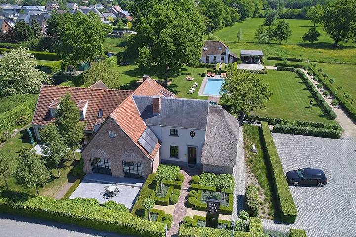 Ferienhaus für 25 Personen, mit Garten und Whirlpool