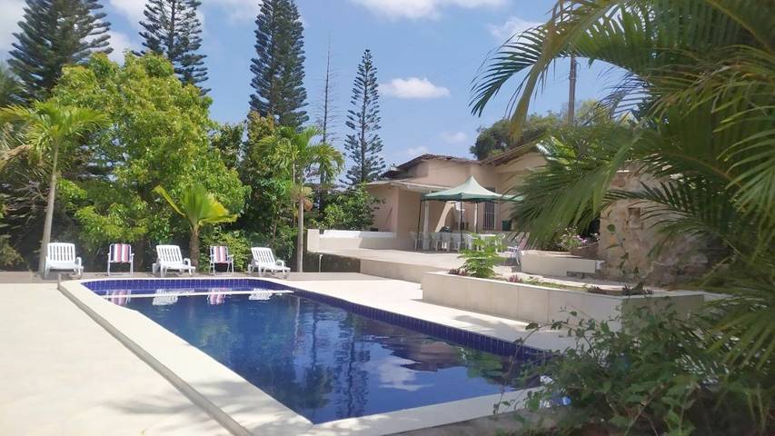 Casas e apartamentos de temporada para 15 pessoas, com terraço e vista e ainda piscina and jardim em Triunfo (PE)