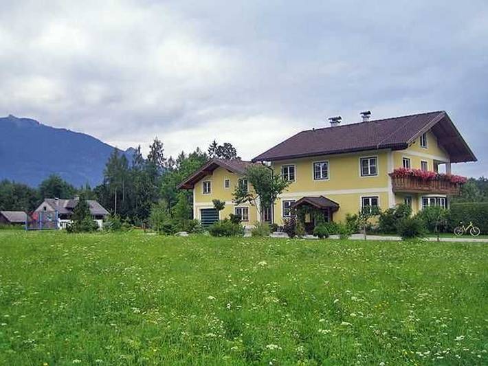 Ganze Ferienwohnung, Aberseerhaus Nussbaumer - Ferienwohnung mit  Blick auf die Berge in Abersee, Strobl